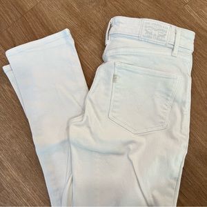 White Levi’s Straight Jeans
